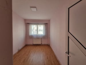 Zona Ștefan cel Mare- 3 camere dec- două băi- două balcoane  - imagine 4