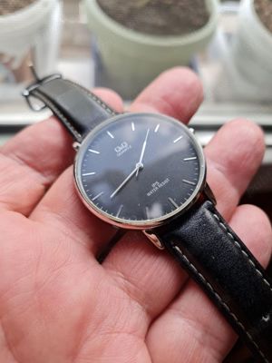 Ceas Q&Q QZ00, foarte bine păstrat, funcțional