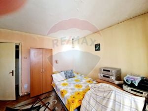 Apartament 2 camere / decomandat/ etaj 3 / ieftin - imagine 3