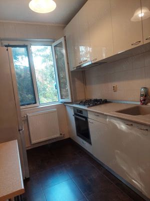 Închiriez apartament 3 camere - imagine 5