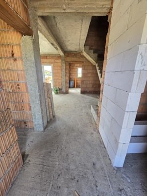 Vând 1 2 Duplex - 4 camere -165.000E colțul 170.000E partea dreaptă - Comision 0%-panouri solare - imagine 9