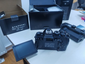 Aparat foto Olympus OM-D E-M1 Mark III + 2 GRIPURI Originale + obiective NOI Panasonic Blackmagic - imagine 3