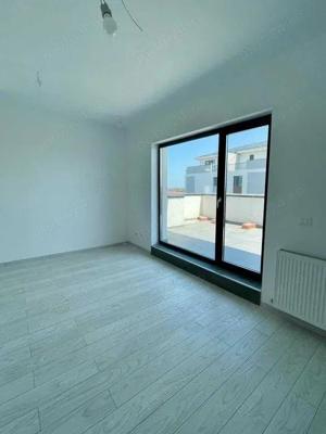 Apartament cu 2 camere situat in Bloc Nou ,CHIAR IN STATIA STB SMARDAN - imagine 4