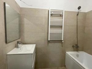 Apartament cu 2 camere situat in Bloc Nou ,CHIAR IN STATIA STB SMARDAN - imagine 8