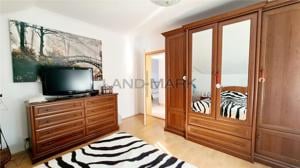 EXCLUSIVITATE , Vila Braytim, 4 dormitoare, garaj, strada linistita. - imagine 9