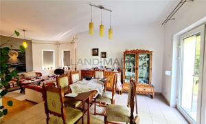 EXCLUSIVITATE , Vila Braytim, 4 dormitoare, garaj, strada linistita. - imagine 4