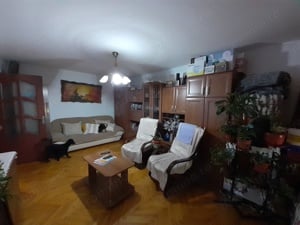 Apartament 3 camere, decomandat, centrala proprie.