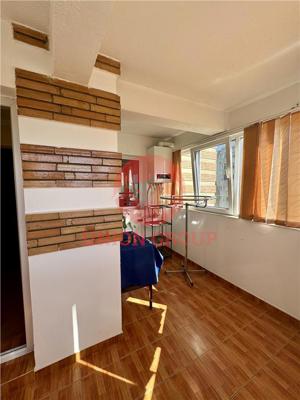 Apartament 3 camere cu centrala pe gaz, zona Tomis Nord - imagine 9