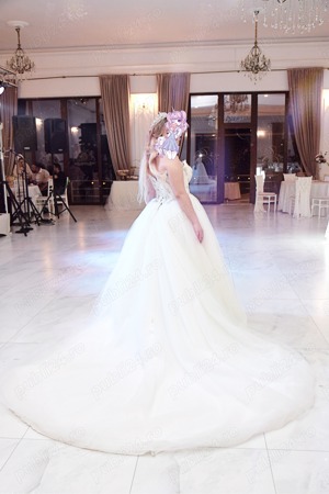 Rochie mireasă tip prințesă - imagine 10
