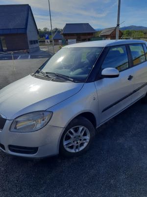 Skoda Fabia 1.2 HTP 2009 - imagine 5