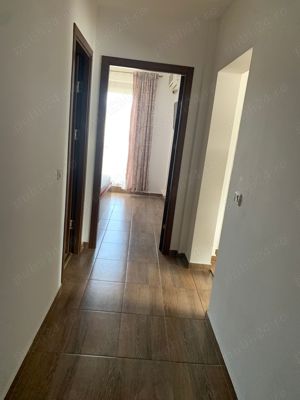 Închiriez apartament cu 3 camere - imagine 5