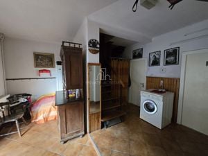 Casa cu o suprafata totala de 1727 Mp, zona Ilarie Chendi, Sighisoara - imagine 9