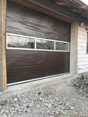 usi de garaj la comanda