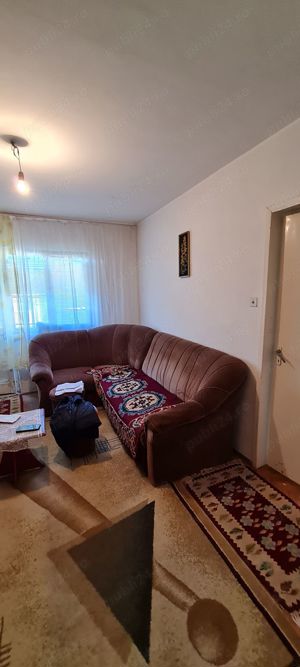 Vand apartament 2 camere  - imagine 9