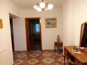 Apartament 3 camere , 82mp (68mp utili + 2 balcoane)+ boxa, langa Teatrul de Vara si Parcul Cancicov - imagine 2