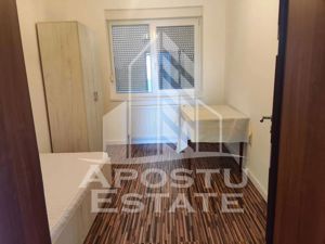 Apartament spatios cu 4 camere in zona Sagului - imagine 3