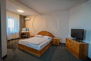  Hotel de vanzare in Ovidiu - Pozitie unica,  Potential nelimitat - imagine 20