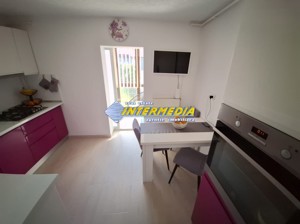 Vanzare Apartament 3 camere Decomandate 2 băi 2 balcoane mobilat si utilat complet loc parcare - imagine 1