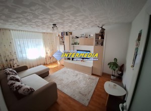 Vanzare Apartament 3 camere Decomandate 2 băi 2 balcoane mobilat si utilat complet loc parcare - imagine 2