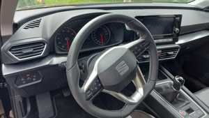 SEAT Leon  Style, primul proprietar, 1.0 TSI, 110CP, mai 2024, Manuala, 6 trepte, roti de iarna noi. - imagine 6