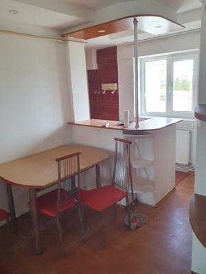 Apartament- 3 cam, decomandat, Fratii Golesti, et.3 7- 99.000 euro - imagine 5