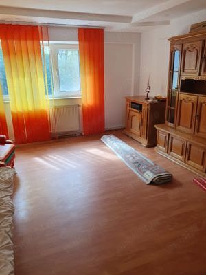 Apartament- 3 cam, decomandat, Fratii Golesti, et.3 7- 99.000 euro - imagine 9