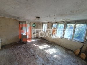 Apartament 2 Camere la Casa cu Curte Comuna – Necesita Renovare - imagine 12