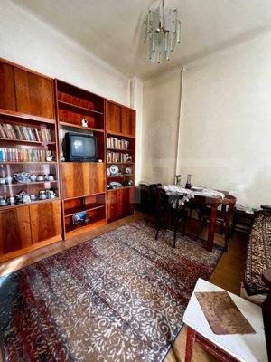 Apartament 2 camere, 52mp, tavan inalt 3,2m, decomandat, parcare, zona Centrala - imagine 2