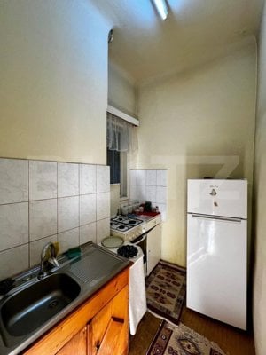 Apartament 2 camere, 52mp, tavan inalt 3,2m, decomandat, parcare, zona Centrala - imagine 5