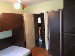 Apartament trei camere, decomandat, etaj doi din patru, mobilat utilat, in zona Bazinului de Inot - imagine 5