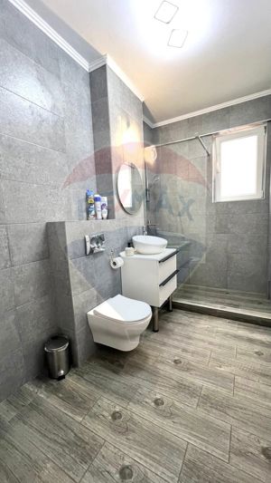 Apartament spațios cu 2 camere de închiriat în Mamaia Nord - imagine 4