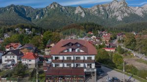 Hotel de 3 Stele Activ în Bușteni, cu Vedere Spre Munții Bucegi! - imagine 5