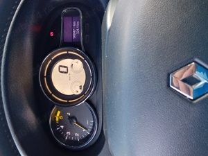 Renault Megan 3 km reali trecuti pe factura carte service - imagine 8 Renault Megan 3 km reali trecuti pe factura carte service - imagine 8