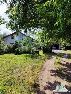 Vila 7 camere- 300 mpu+ curte 2000 mp- Giulesti- Sector 6