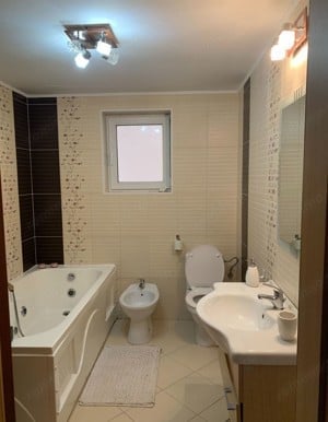 Apartament  3 CAMERE , in zona Doamna Ghica