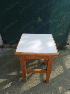 Scaune tip taburet bucatarie