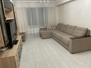 Apartament cu 2 camere la etajul 5 8 - Zona Apărătorii Patriei - imagine 2