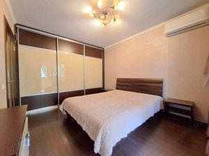 Apartament 3 camere în zona Drumul Taberei