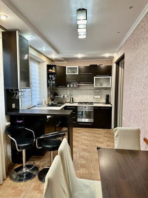 apartament cu 3 camere în zona Drumul Taberei - imagine 4