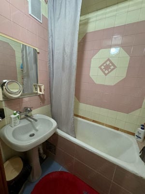  apartament cu 3 camere în zona Gara de Nord,