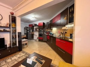 Apartament cu 3 camere, 2 balcoane, parcare