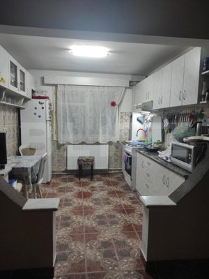 Apartament , 3 camere, 75 mp, zona micro 16 - imagine 6