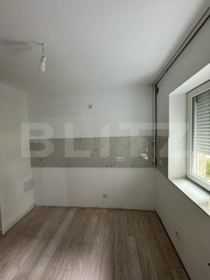 Apartament cu 3 Camere , 82 mp,  Zona Strada Careiului - imagine 2