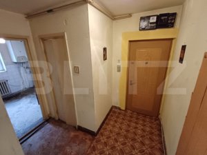 Apartament 3 camere, zona DECEBAL, ETAJ 1 ( de renovat) 65mp - imagine 8