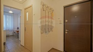 Un refugiu la etajul 8 - Apartament de închiriat cu 2 camere - imagine 5