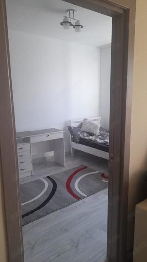 PF vand apartament 3 camere ,loc.Baciu ,zona Petrom - imagine 4