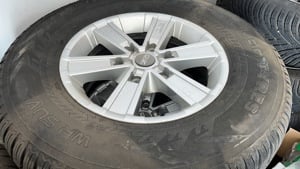 Set roti  Ford Ranger 