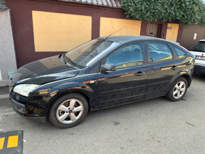 Dezmembrez Ford Focus 2  2.0 benzina