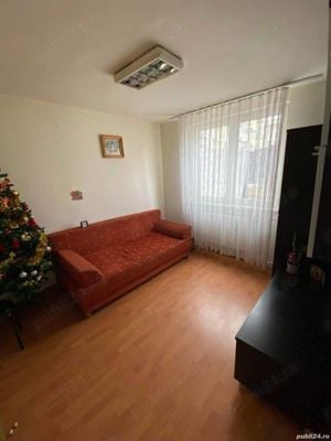 Vând apartament compus din 2 garsoniere,et.1, centrală termică 