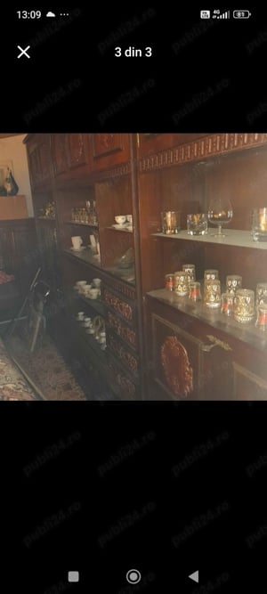 vand mobila veche din lemn masiv 